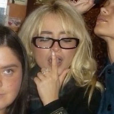 onprettygirlave's profile picture. 