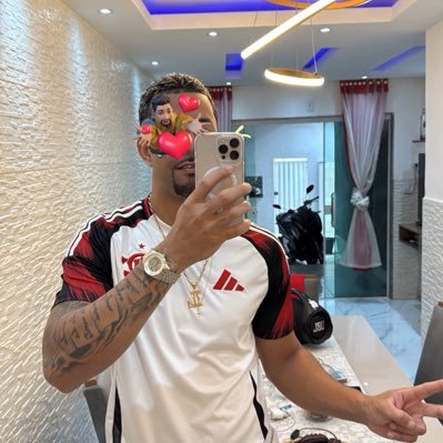 Ainda que eu ande pelo vale da sombra da morte, não temerei mal algum, porque tu estás comigo. Salmo 23:4 🤞✨/ saudade dos amigos \🖤🥺👼💔