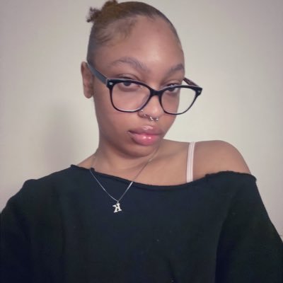 M10BUG's profile picture. :•*~. 21|black|DG diary|EDTWT/Gymtwt. ~*•: