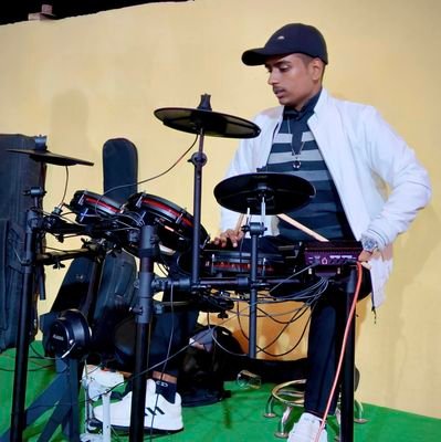 drums_rachit's profile picture. Drummer 🥁 | India📍 
DM for collaboration 📩
Drum Covers on my YouTube Channel
https://t.co/tAiULyCNHD