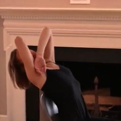 Artist, Dancer, teacher, choreographer, and Somatic specialist, working within the soft arts via Pilates, Yoga, Ayurveda, shamanism, Plant Medicine + nutrition.