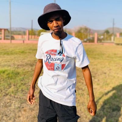 THE ONE WING ANGEL💙
Just try'na kick it without a Sensei🥇
Libra ♎
Mamelodi Sundowns 💛⚽
Chelsea FC💙⚽
FC BARCELONA 💙⚽
