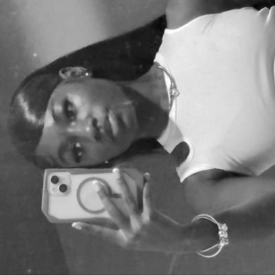 shesooperfecttt's profile picture. 