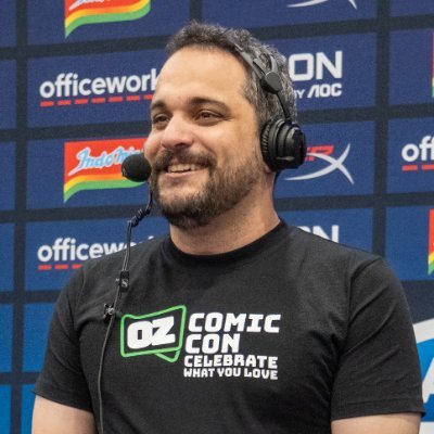 I like to yell at the video games making me a freelance shoutcaster.
RLCS OCE 2021-2025 Caster and Host + LOL PBP
Contact me at max1von2@hotmail.com