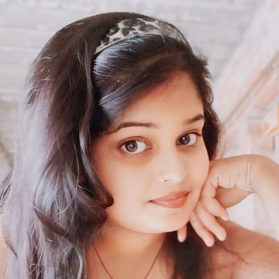 Shalinilalit77's profile picture. follow me please