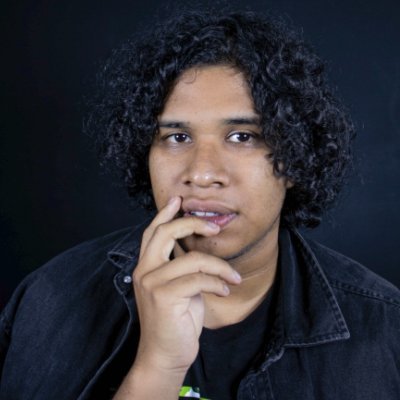 EdCabreraC's profile picture. Melómano 🎵 , Futuro Comunicador y Periodista ✍🏽 , fundador de @lapagescondida