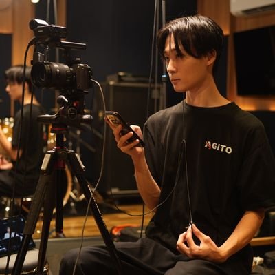 ㈱AGITO 代表取締役|Sony FX3|
企業様の課題を、映像やSNSを通して解決しています。
かわいくて素敵な女の子が大好きな元アイドル。
理念は『大好きといっしょに、大好きを創る。』
サービスの詳細はリンクから!