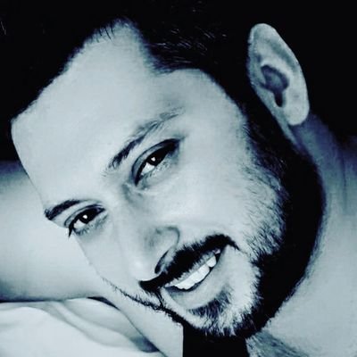 CEmin19031106's profile picture. Siyahın zindan olsun beyaz aydınlık herkese nasip olmaz Beşiktaşlılık🦅
Bittiğin yerde başlar...