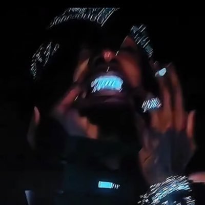 zJqckk7's profile picture. 17 | $4025