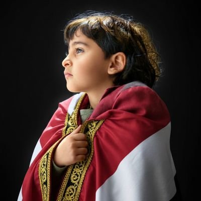 ﺣﻴﻦ ﺳﻜﺖ ﺍﻫﻞ ﺍﻟﺤﻖ ﻋﻦ ﺍﻟﺒﺎﻃﻞ ﺗﻮﻫﻢ ﺍﻫﻞ ﺍﻟﺒﺎﻃﻞ ﺃﻧﻬﻢ ﻋﻠﻰ ﺣﻖ ...
ﺳﻴﺄﺗﻲ ﻋﻠﻴﻜﻢ ﻣﻦ ﺑﻌﺪﻱ ﺯﻣﺎﻥ , ﻟﻴﺲ ﻓﻴﻪ
ﺷﻲﺀ ﺃﺧﻔﻰ ﻣﻦ ﺍﻟﺤﻖ ﻭﻻ ﺃﻇﻬﺮ ﻣﻦ ﺍﻟﺒﺎﻃﻞ ﻭﻻ ﺃﻛﺜﺮ ﻣﻦ ﺍﻟﻜﺬﺏ .