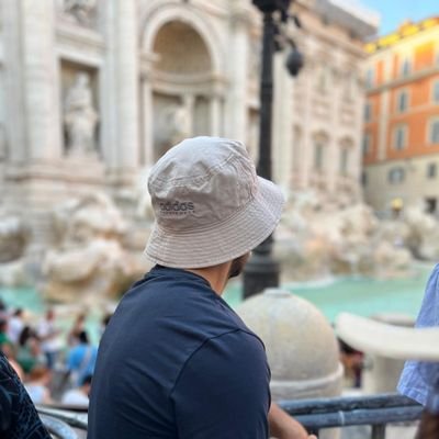vali_turbo's profile picture. Bootstrapping @synta_io and @limescout_ai to the moon 🚀 & sharing my learnings along the way.