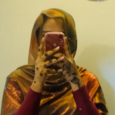 “ لا نِدّ لي، إلا الفراشة”. {إِنَّهُ كان بِي حَفِيَّاً}.
