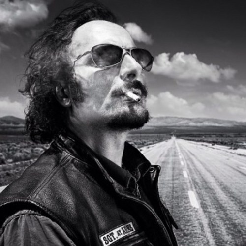 i0neti's profile picture. Rock, squash , Chesterfield & GinKas