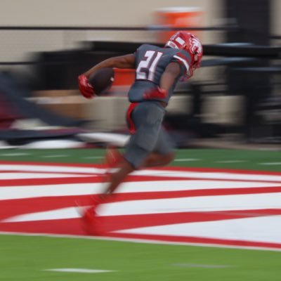 2028 | RB | 4.4 40 | 51.9 400m (2025 District 15-5A Track Meet Time) |