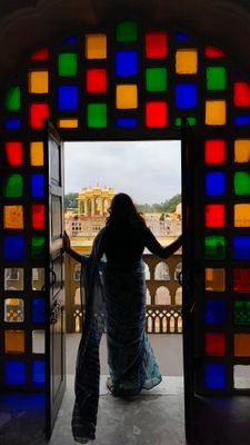Badmoshladki's profile picture. हर हर महादेव 🙏🏻