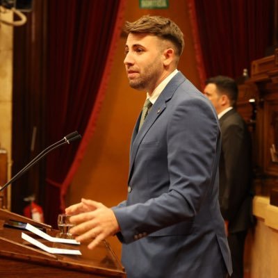 Optimista del 97. Politòleg, jurista i màster #ComPol Diputat al Parlament de Catalunya. Portaveu Comissió d’Interior. Regidor seguretat ciutadana al Vendrell