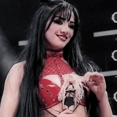 @TatumPaxley parody. ā« Those with nothing to lose are said to be the most dangerous, and she is no exception. Proceed with caution, no sanity remains within.