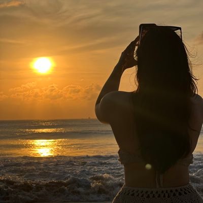 Nyari apasih? Kang cepu dilarang kesini. Ga ada bio. Adanya aku. Matur suksme❣️