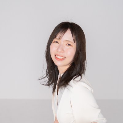 大切な想いをカタチに🕊️🤍|イメコン向けデザイン制作|パーソナルカラー・骨格診断|フリーランスデザイナー|元広告営業 / 教育業界出身|岐阜県在住|1児の母👶|#シーライクス|▷ 想いを届けるCanvaテンプレート集はこちら https://t.co/U0tXEIKtXN