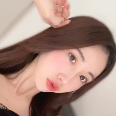 こんにちは、ネリです。私は旅行が好きな人で、日本の文化がとても好きです。普段は面白い映画を見るのが好きです。日本に来て間もない頃、日本の友達ともっと知り合いになりたいです。どうぞよろしくお願いします。😊😊