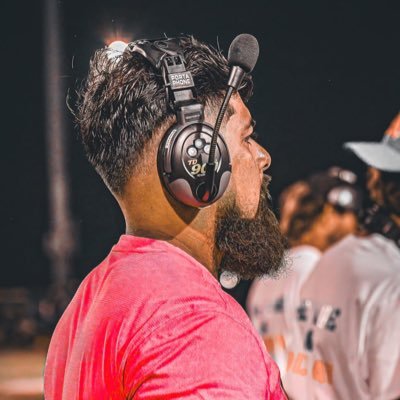 Girl Dad. Assistant Head Football. Chief of Staff. @KleinFootball25 #TheMothersh1p #NKO #NewKLEINOrder