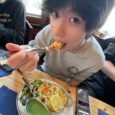 loafdino's profile picture. yet, still searching my way to love anton more than now.