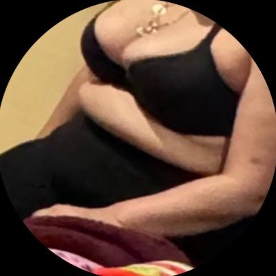 ❎DMs ALWAYS open❎(and no I don’t have more) my moms body is too good not to share