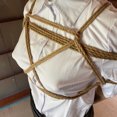 ゆる〜くやってます変態に興味あれば是非見てってくださいおばさんに興味のある人も‥ナニか良いことあるかもしれません🖤 ⚠️全てフィクションではありませんので