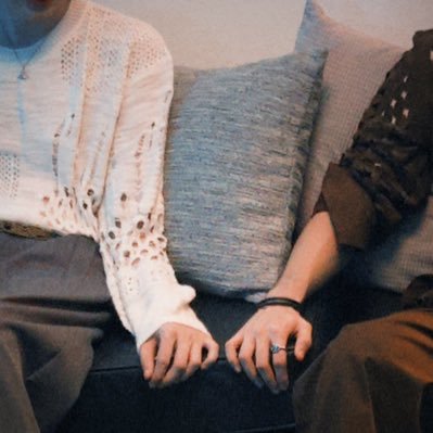 🤍🖤☁︎。⋆ ━ if the world was ending, i wanna be next to เทอ ꒰ ภูมิใจในตัวเขาตั้งแต่วันแรกที่รู้จักจนวันนี้เลย 🦆🐰 ꒱ 🪄=͟͟͞♡·˚ ༘ .