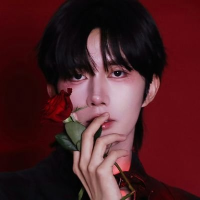 Fan account that only loves taehyun forever and txt, manhwa, anime, drama enjoyer and random things. homophobic dni.