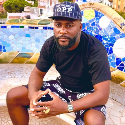 Undefeated in Connect 4 & Back Rubs, Self-Published...Dont Follow Me If You Have a Man…25 Countries, 39 States In The Book So Far 😎🌍👑