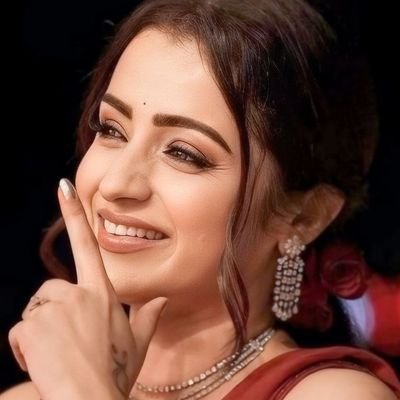 🪄Dreamer | 📍Living in vibes | 💖 Adding ✨sparkle to timelines | #StayUnique #uyir 💗
✨உடலும் அல்லாத உருவம் கொள்ளாத கடவுளைப் போல் கலந்திட்டாய் #Diyaa #mine 💞