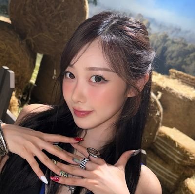ʚ ᕱ ⑅ ᕱ ɞ . . 🧚♀️💭 𝗞𝗪𝗔𝗡𝗚𝗬𝗔 の最もホットな問題をご紹介します : 内永エアリです . . 🎀 you can call me 𝗚𝗶𝗦𝗘𝗟𝗟𝗲 ❗その女の子 adOrable like a 𝗕𝗔𝗕𝗬 . . 🧸🥢