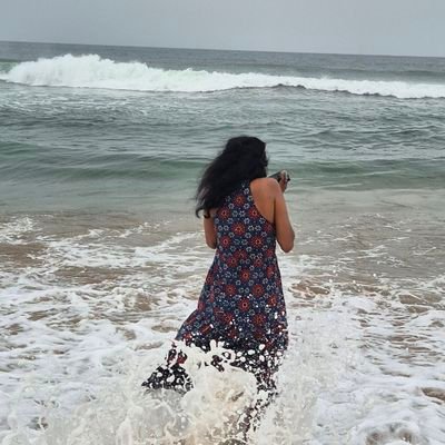 Semiconductor engineer.
Art Singing by Passion. Personality : ENFP-T,
Breaking free of norms!