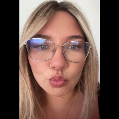 Winniepuuhh's profile picture. 🍯Medina🍯