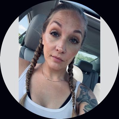 lauranicole__'s profile picture. 