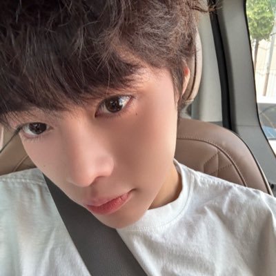 yen_binh9425's profile picture. 