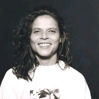 nem homem nem mulher eu sou o bicho • bissex, nb, não mono e gótica • militante da @ujc_br • qualquer pronome
