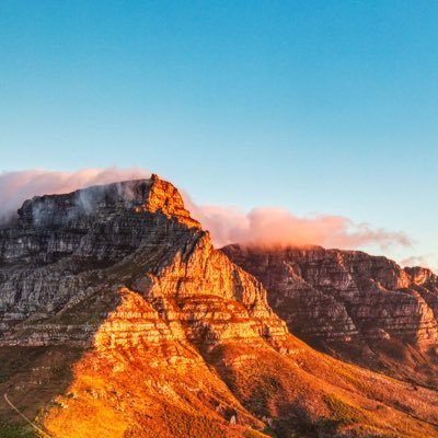 hidereeen's profile picture. ライブは小箱を好む輩/サンボ/細美武士/ADAM at/SHANK/洋楽•EDMも好き/音楽とお笑いはパワー/結構なお年頃だけど、大学3年生になりました😜