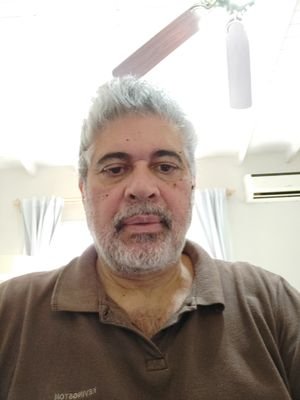 Alejand43369374's profile picture. 