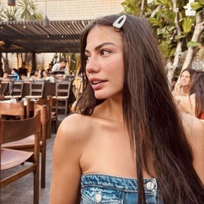 ho tante celebrity crush e quasi h24 guardo serie tv ✨ ( obsessed with 🇹🇷 ) ; mentally i’m turkish yes 💋