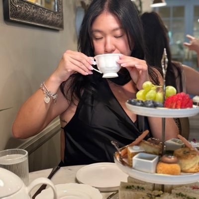 thenayseries's profile picture. Chief of Chic (+ Other things) and high level Fixer living her best life and #managing along the way