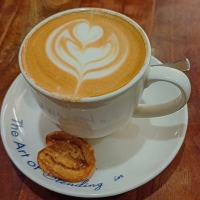 Guddu1605's profile picture. जिंदगी में कुछ जरूर बनो, क्योंकि वक़्त के साथ लोग खैरियत नहीं हैसियत पूछते हैं l✍️✍️