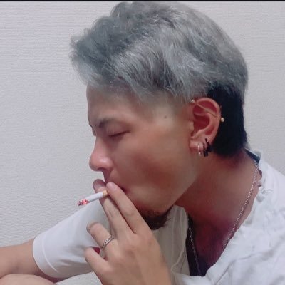 REAPER2951's profile picture. バラキと読みます/鳶職男子/声優志望だったくらいに声は自信アリ/足場職人/現場職人/バーテンダー/元ジムニー乗り/元単車乗り/爬虫類