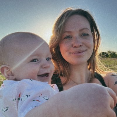bonykneesxx's profile picture. sahm, basking in the sun, happy to be here. VFL 🧡