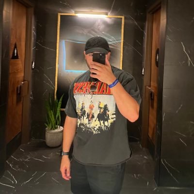 JrueJG's profile picture. 