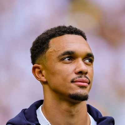 @realmadrid @arsenal
MBAPPE meilleur YAMAL je ne crois plus à l'avancement du congo