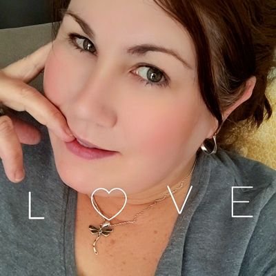 Ariat73's profile picture. Just a small-town blue-collar GenXer livin' her best life! 🇨🇦