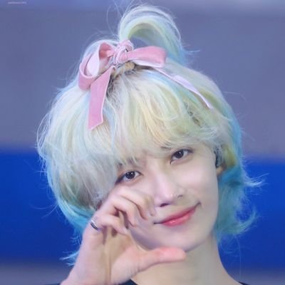 Come into my world✨♡☆*·˚ ༘ ✩
#정한 #조슈아 🩷🩵 𝓙𝓸𝓼𝓱𝓾𝓪𝓙𝓮𝓸𝓷𝓰𝓗𝓪𝓷𝓲𝓪
#SVTCARAT 💎SVTRH0902