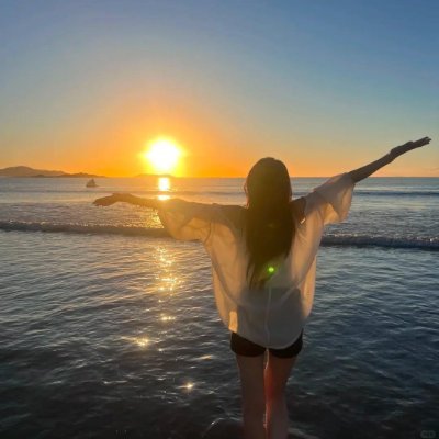 Grateful for each chapter of life.
日本語: 人生の一章一章に感謝しています。